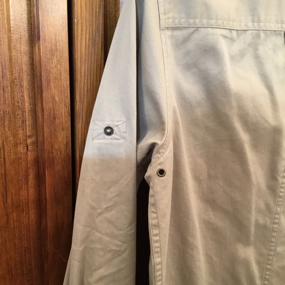 Lauren Back County Outfitters shirt, size SP, epilates, vents, snap closure - Picture 3 of 4